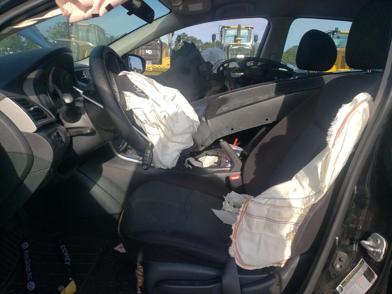 2015 Nissan Sentra S VIN: 3N1AB7AP2FY370175 Lot: 69218595