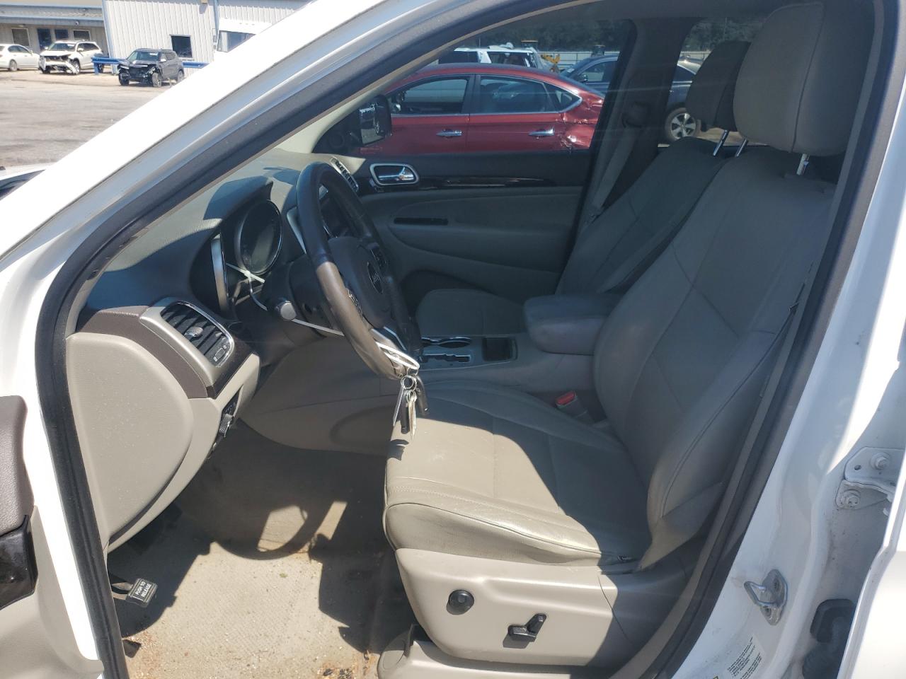 2013 Jeep Grand Cherokee Laredo VIN: 1C4RJEAG2DC582748 Lot: 71648895