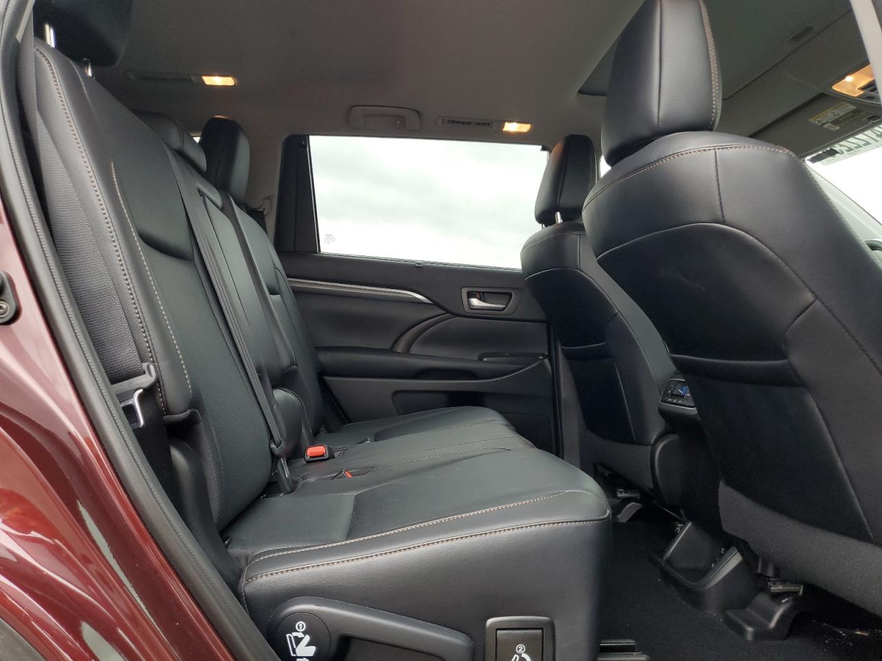 2019 Toyota Highlander Limited VIN: 5TDYZRFH5KS333207 Lot: 84722255