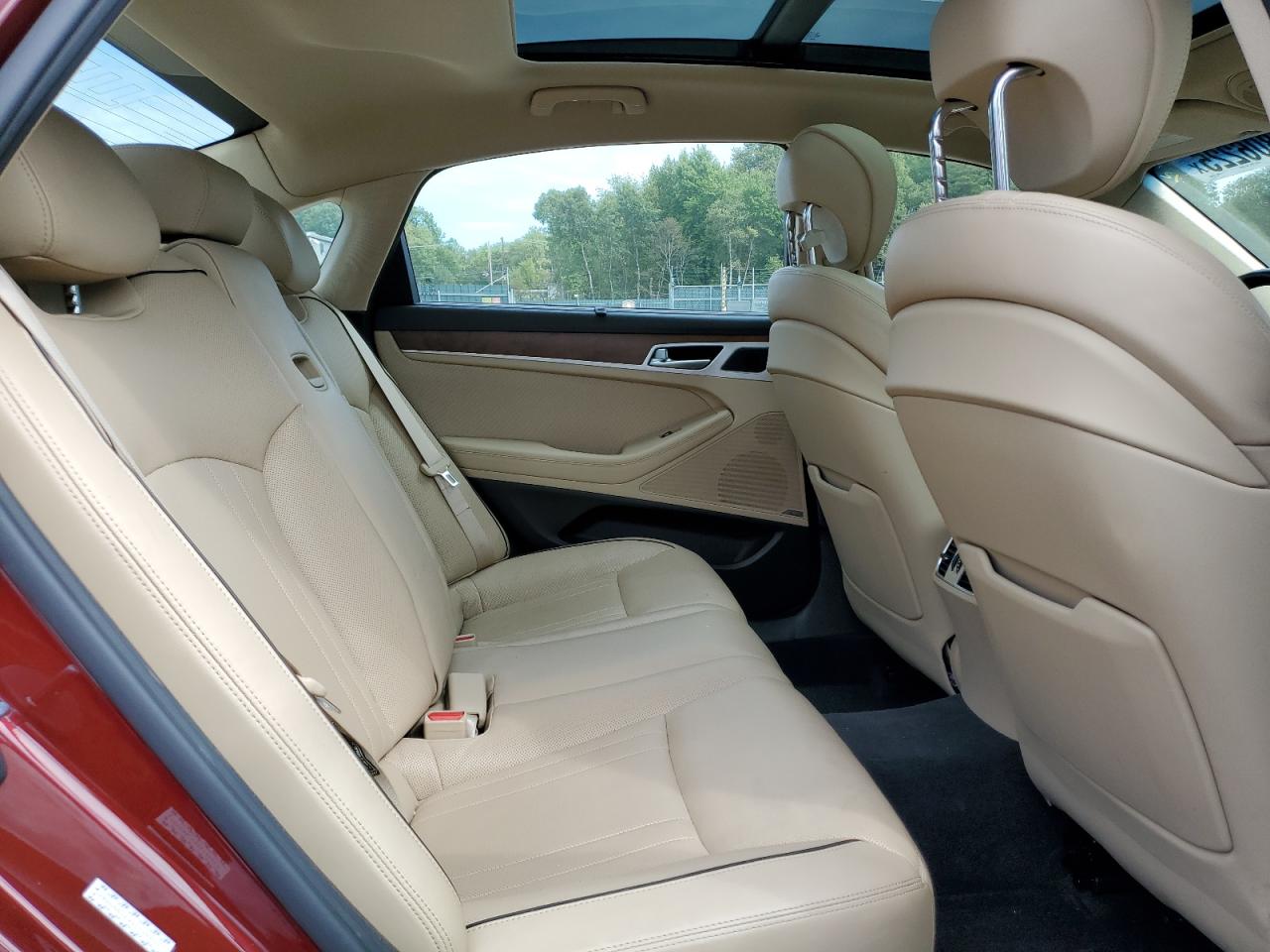 2016 Hyundai Genesis 3.8L VIN: KMHGN4JEXGU124650 Lot: 70806225