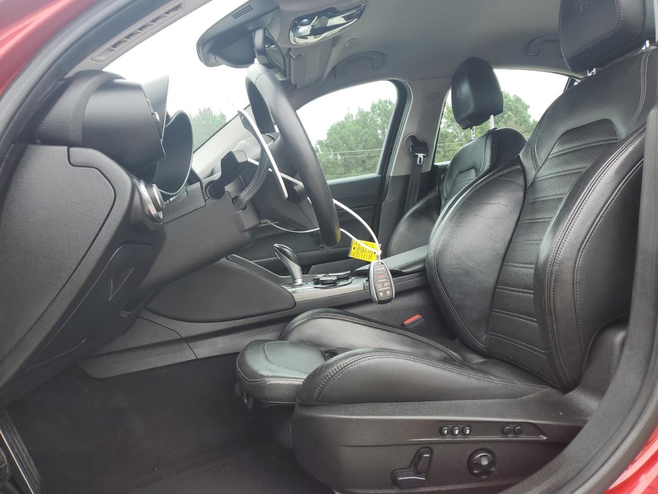 2017 Alfa Romeo Giulia Ti VIN: ZARFAECN8H7533170 Lot: 81196075