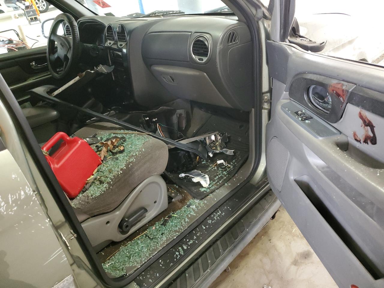 2004 GMC Envoy VIN: 1GKET16S746166390 Lot: 81813275