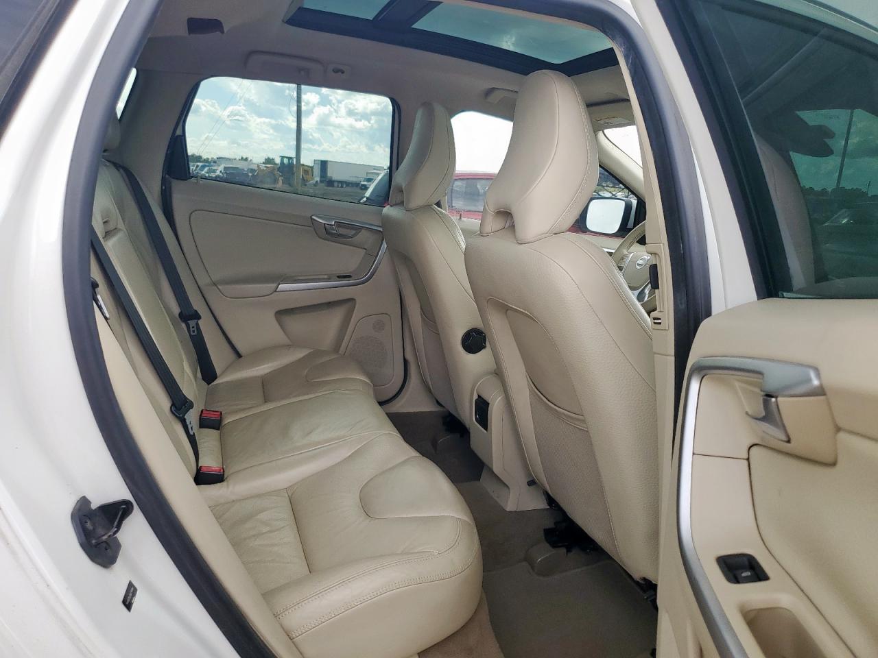 2011 Volvo Xc60 3.2 VIN: YV4952DL8B2213856 Lot: 80578355