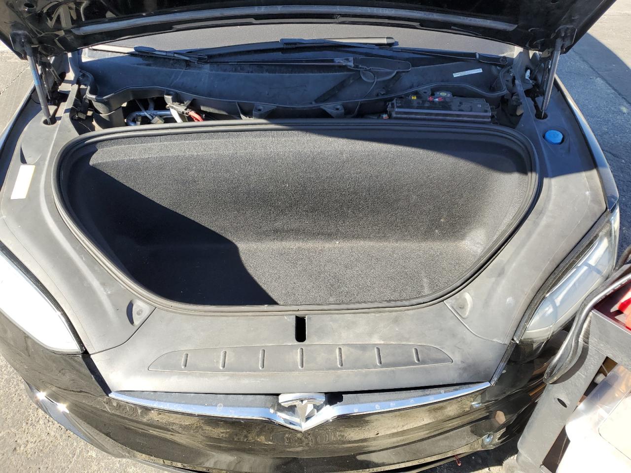 2016 Tesla Model X VIN: 5YJXCBE22GF023724 Lot: 71325595