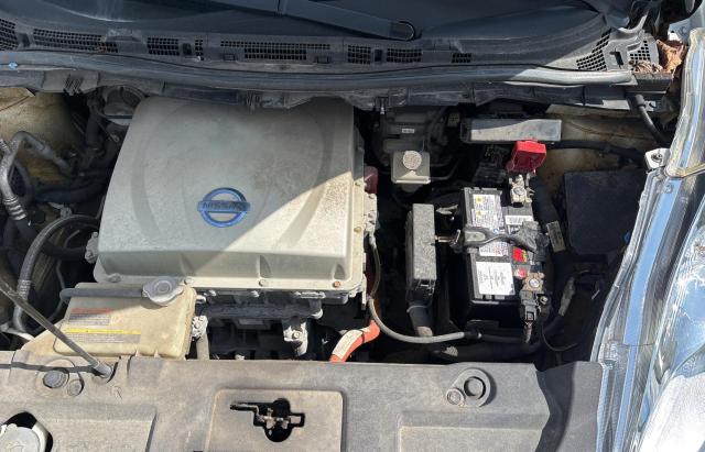 2015 NISSAN LEAF S  