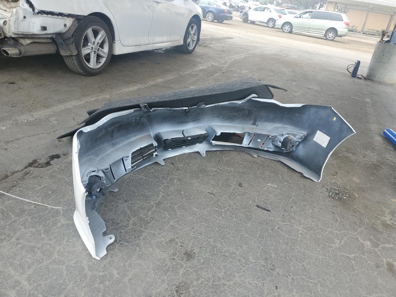 2014 Toyota Camry L VIN: 4T1BF1FKXEU821558 Lot: 81764265
