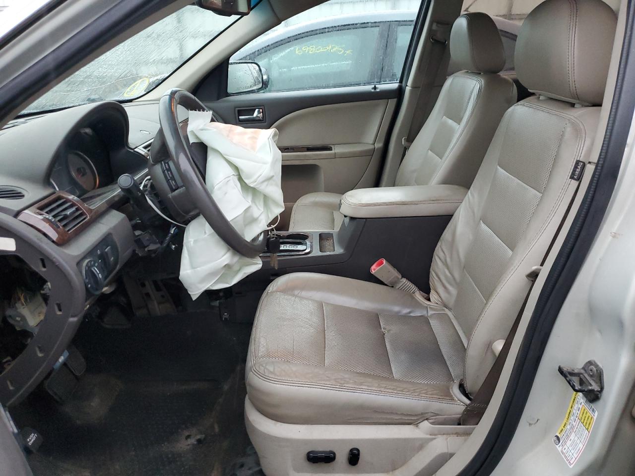 2008 Ford Taurus Limited VIN: 1FAHP25W68G118148 Lot: 70930145