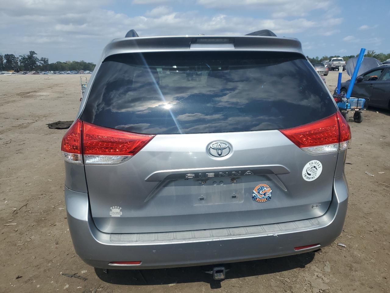 2011 Toyota Sienna Le VIN: 5TDKK3DC7BS087503 Lot: 81523515