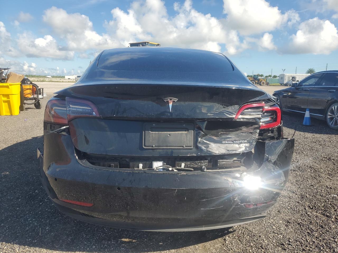 2022 Tesla Model 3 VIN: 5YJ3E1EB1NF318247 Lot: 81791695