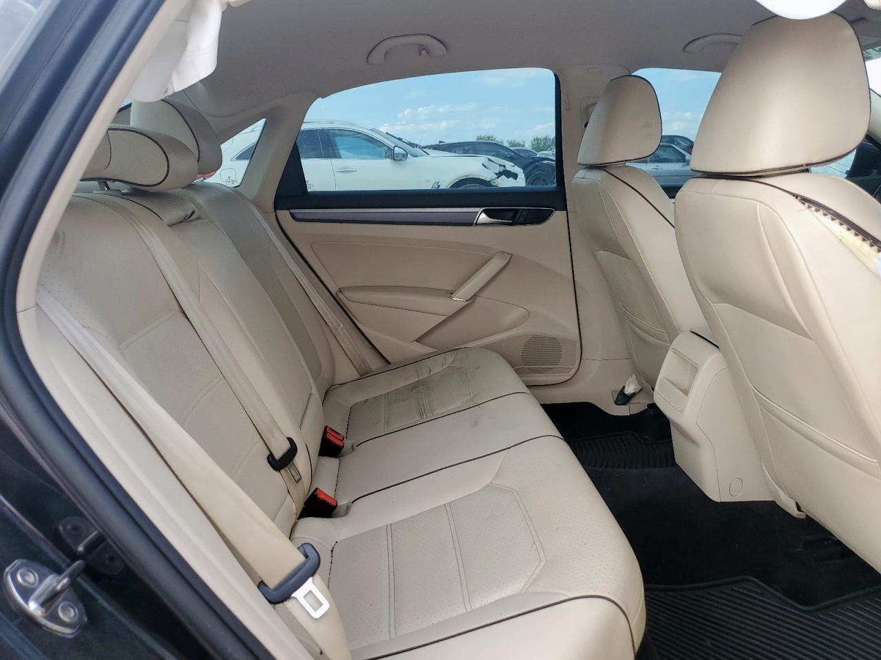 2017 Volkswagen Passat R-Line VIN: 1VWDT7A32HC020770 Lot: 80819165