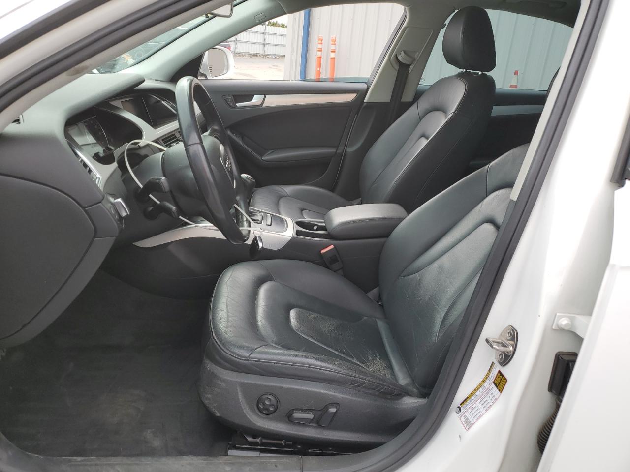 2010 Audi A4 Premium VIN: WAUDFAFL5AN055844 Lot: 84707435