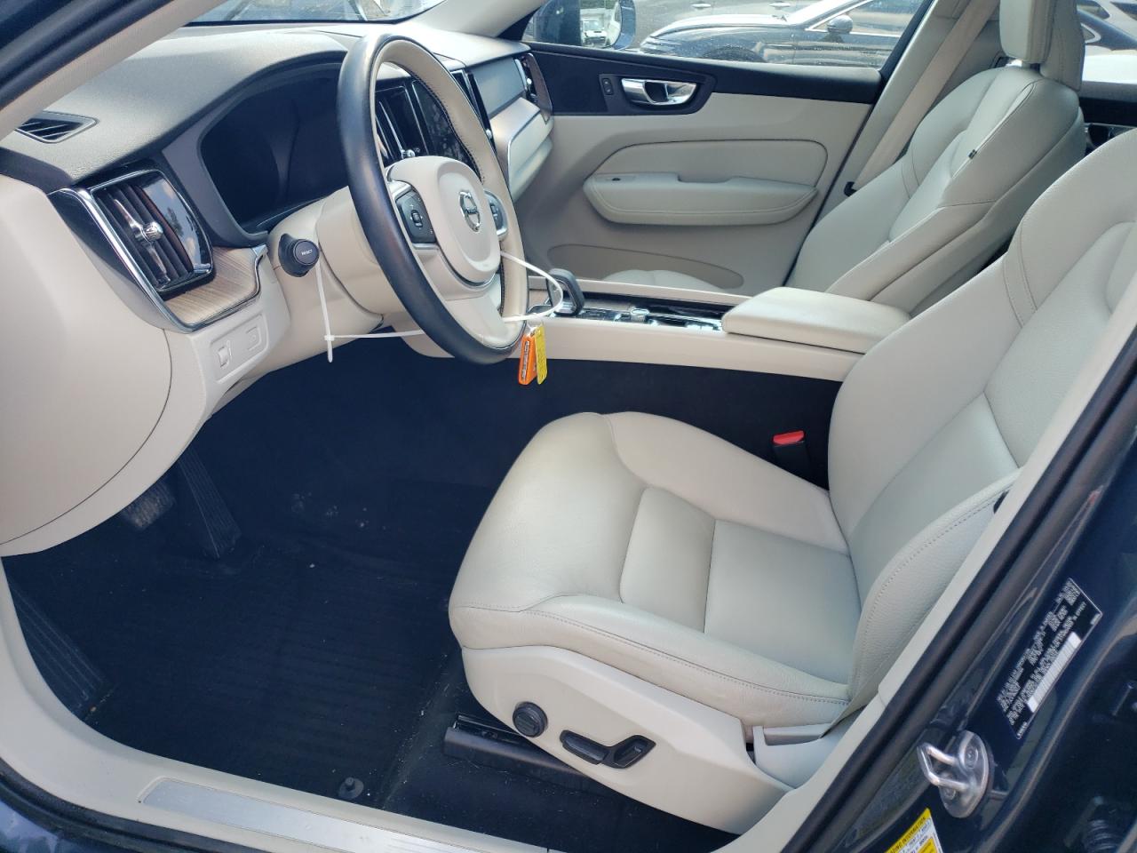 2022 Volvo Xc60 B5 Momentum VIN: YV4L12RK5N1065094 Lot: 71721105