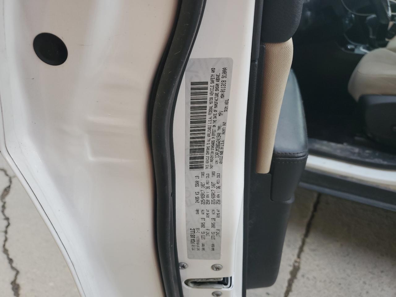 2016 Jeep Cherokee Latitude VIN: 1C4PJMCB8GW241540 Lot: 83821755