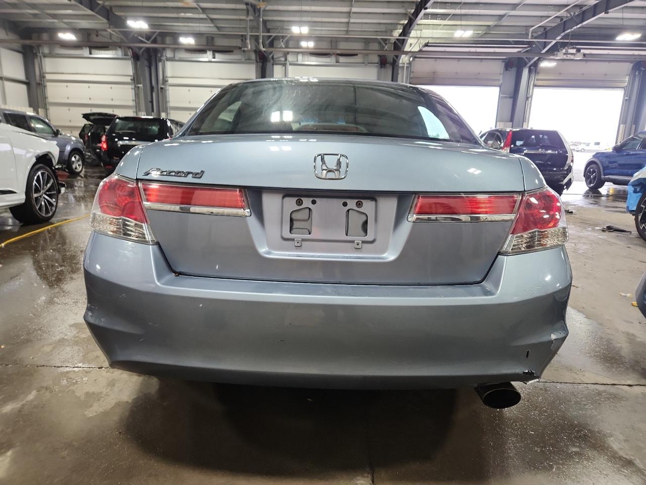 2011 Honda Accord Ex VIN: 1HGCP2F71BA111213 Lot: 80140525