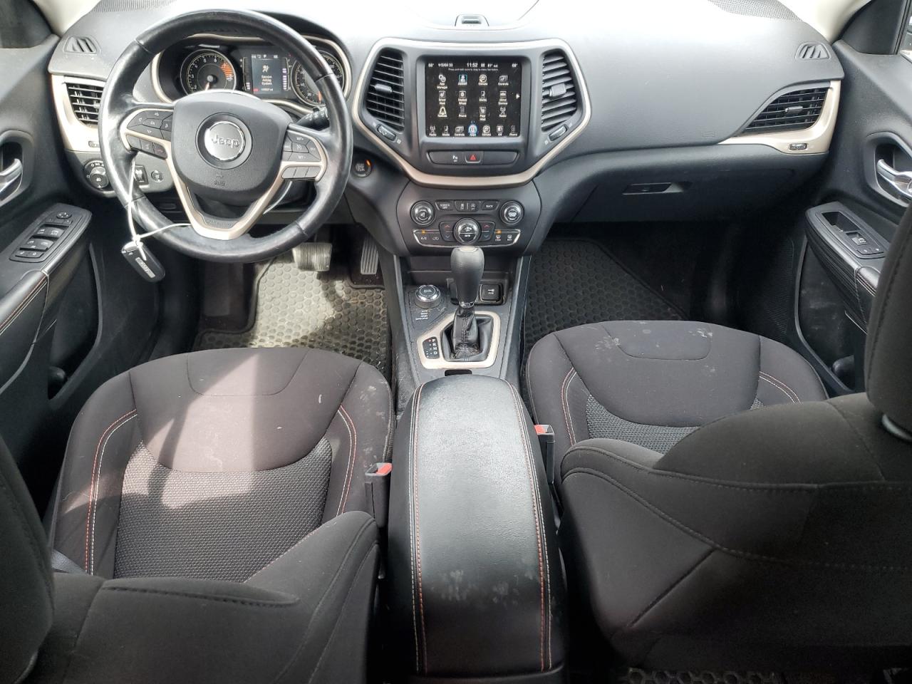 2016 Jeep Cherokee Latitude VIN: 1C4PJMCS5GW309941 Lot: 82045985