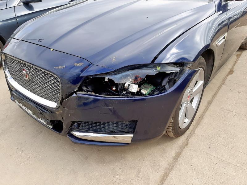 2017 JAGUAR XF PORTFOLIO D AWD AUTO 