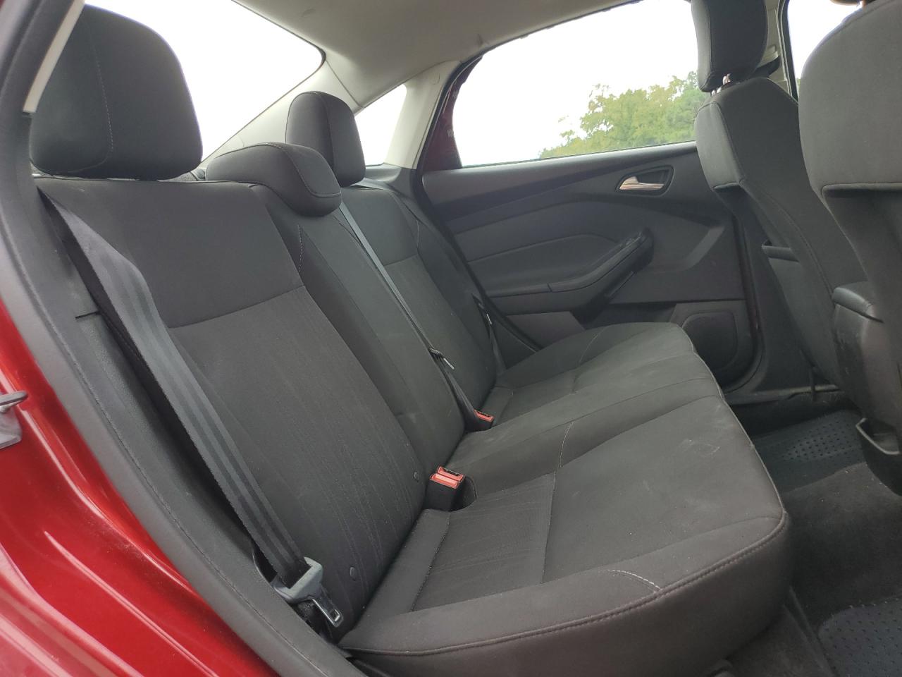 2017 Ford Focus Se VIN: 1FADP3F24HL274034 Lot: 83981425