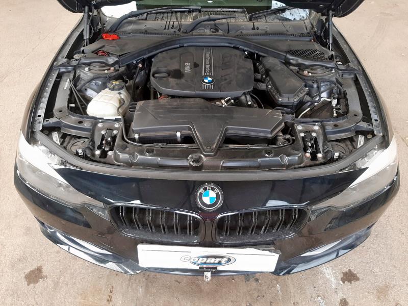 2014 BMW 318D SPORT 