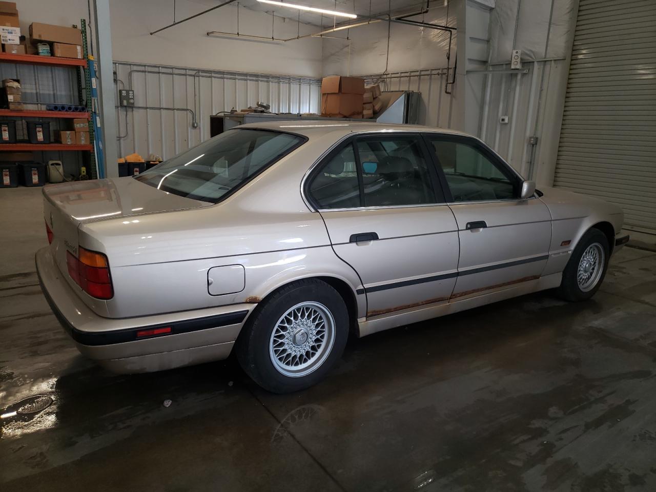 Фото: WBAHD6324SGK85395