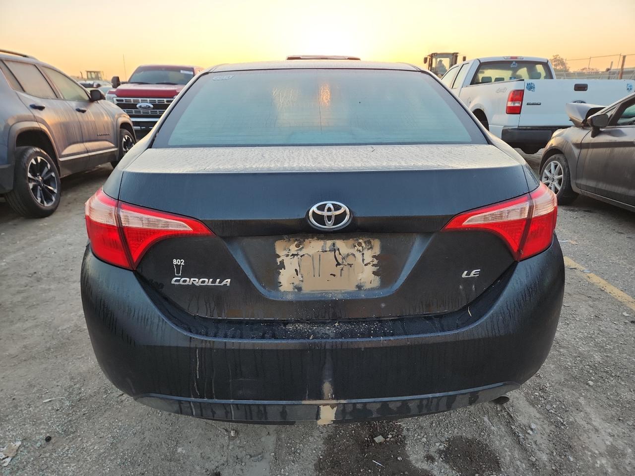 2018 Toyota Corolla L VIN: 2T1BURHE0JC114282 Lot: 83819755