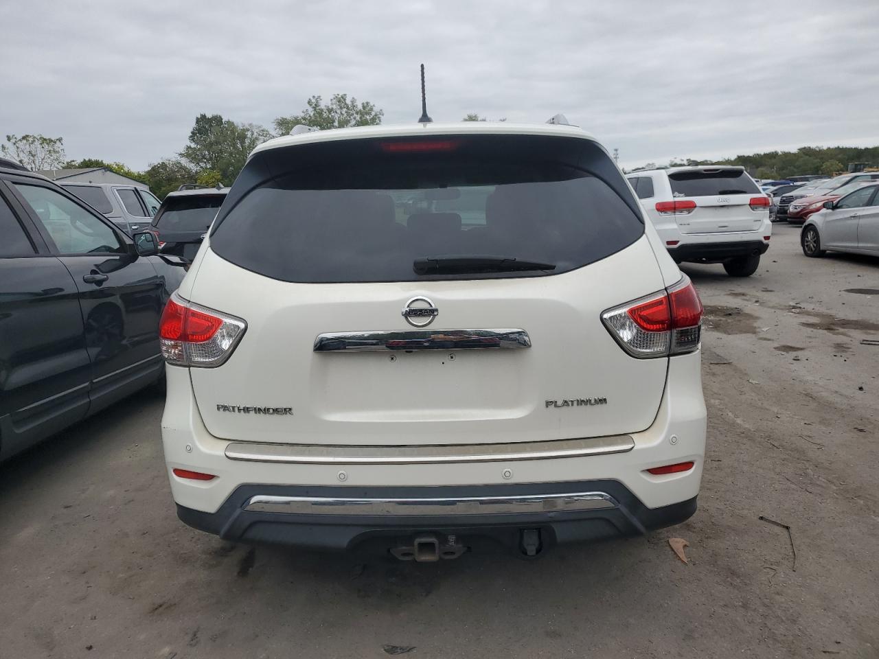 2015 Nissan Pathfinder S VIN: 5N1AR2MM8FC613196 Lot: 80797795