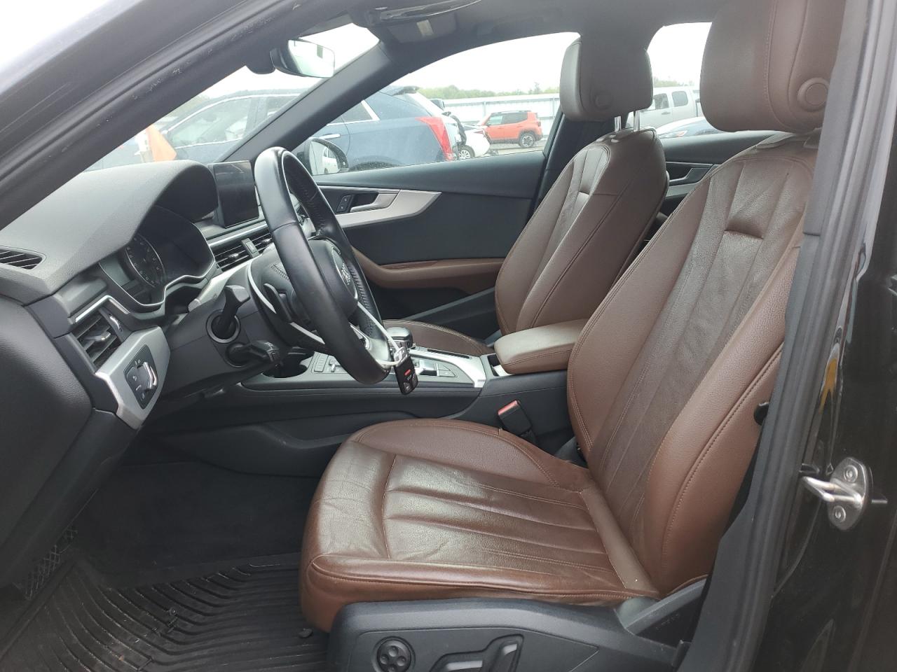 2017 Audi A4 Premium VIN: WAUANAF46HN013823 Lot: 71904385