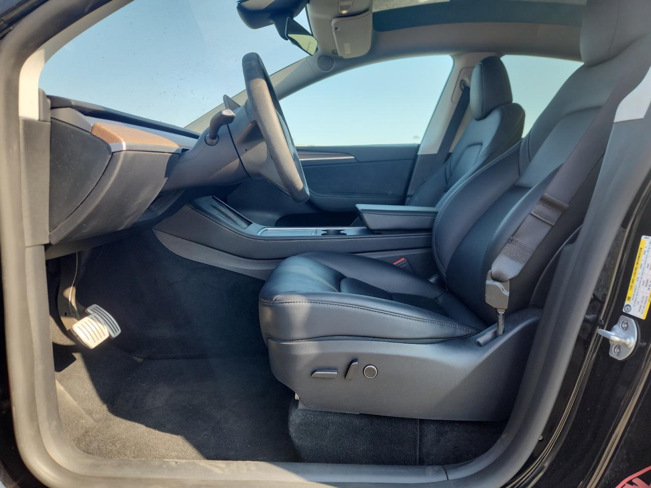 2024 Tesla Model Y VIN: 7SAYGDEF9RF078572 Lot: 71359015