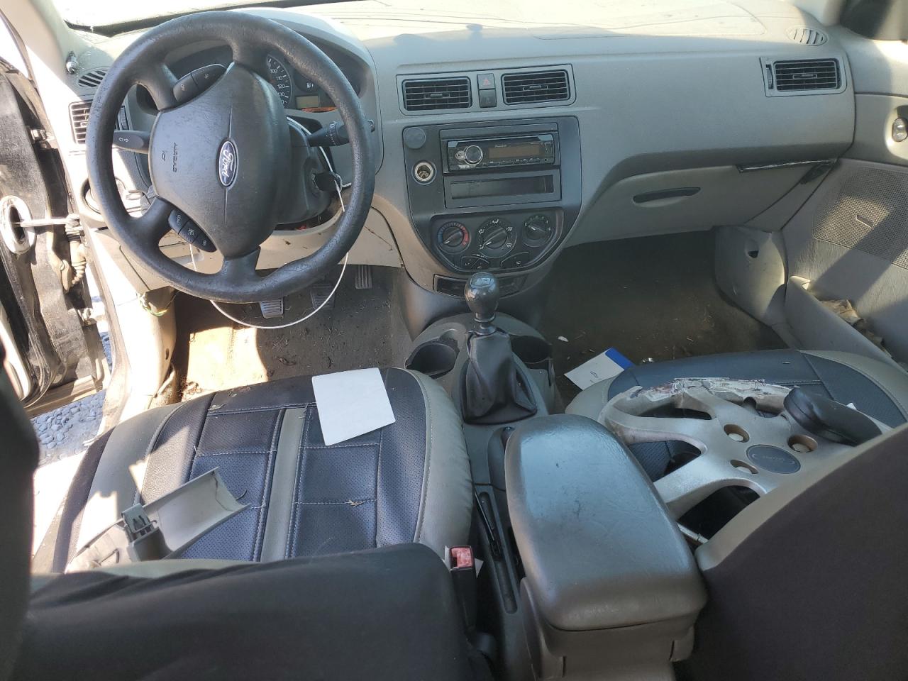 2005 Ford Focus Zx4 VIN: 1FAFP34N35W179514 Lot: 81285445