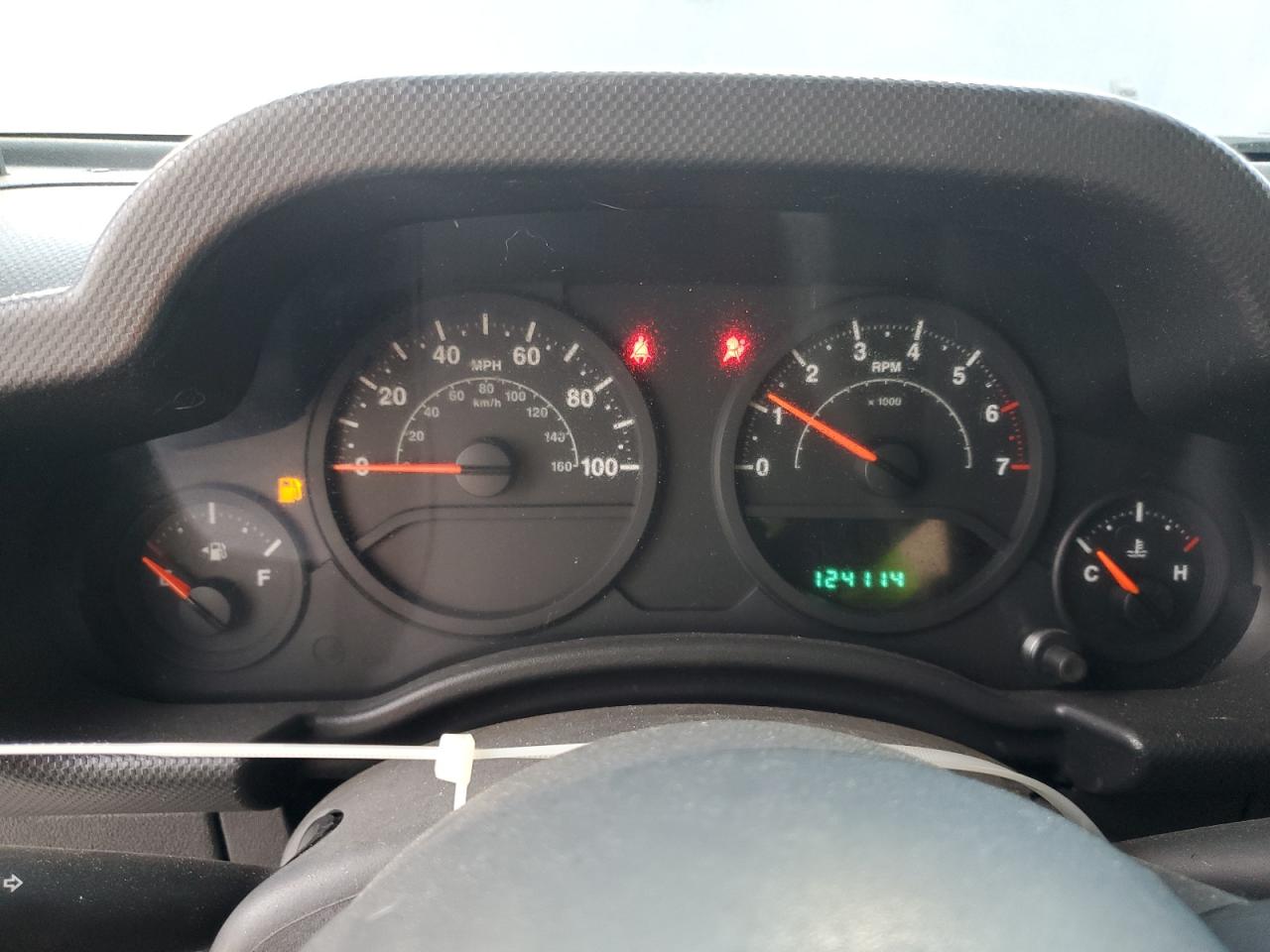 2008 Jeep Wrangler X VIN: 1J4FA24158L617100 Lot: 84772785