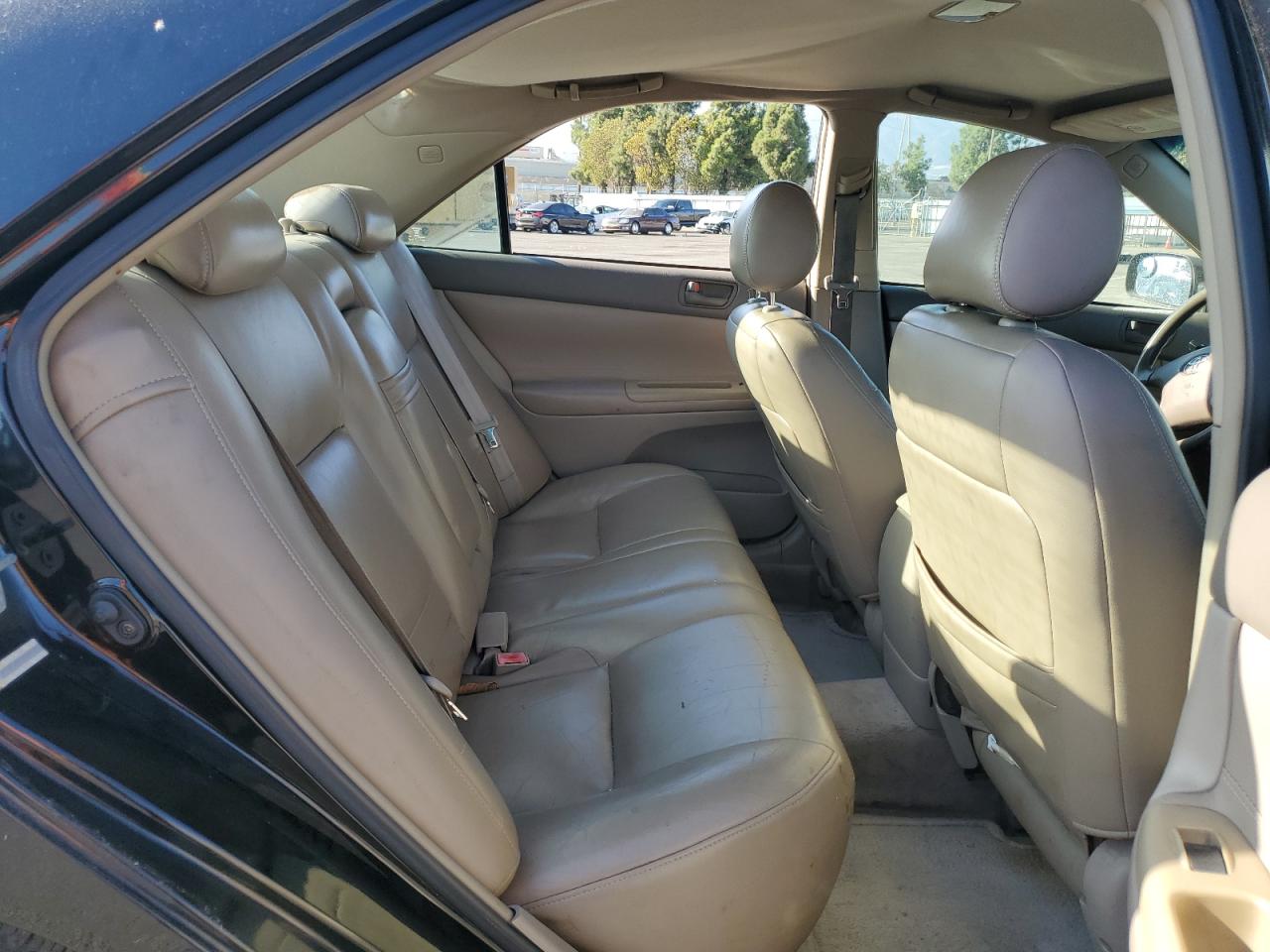 2002 Toyota Camry Le VIN: 4T1BF30K02U006589 Lot: 81859005