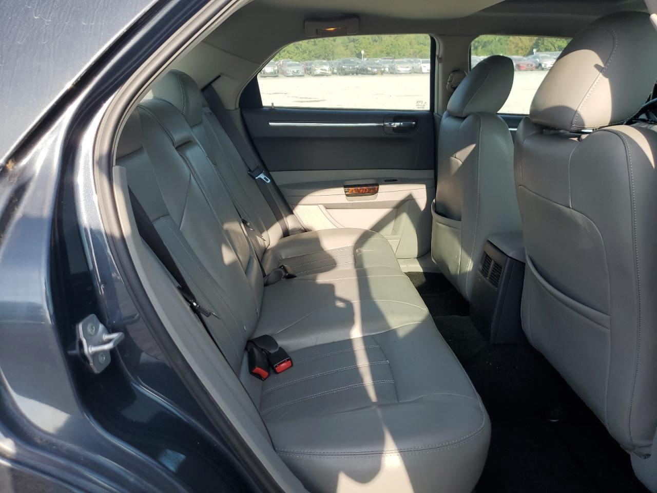 2007 Chrysler 300C VIN: 2C3KA63H17H838798 Lot: 81667125