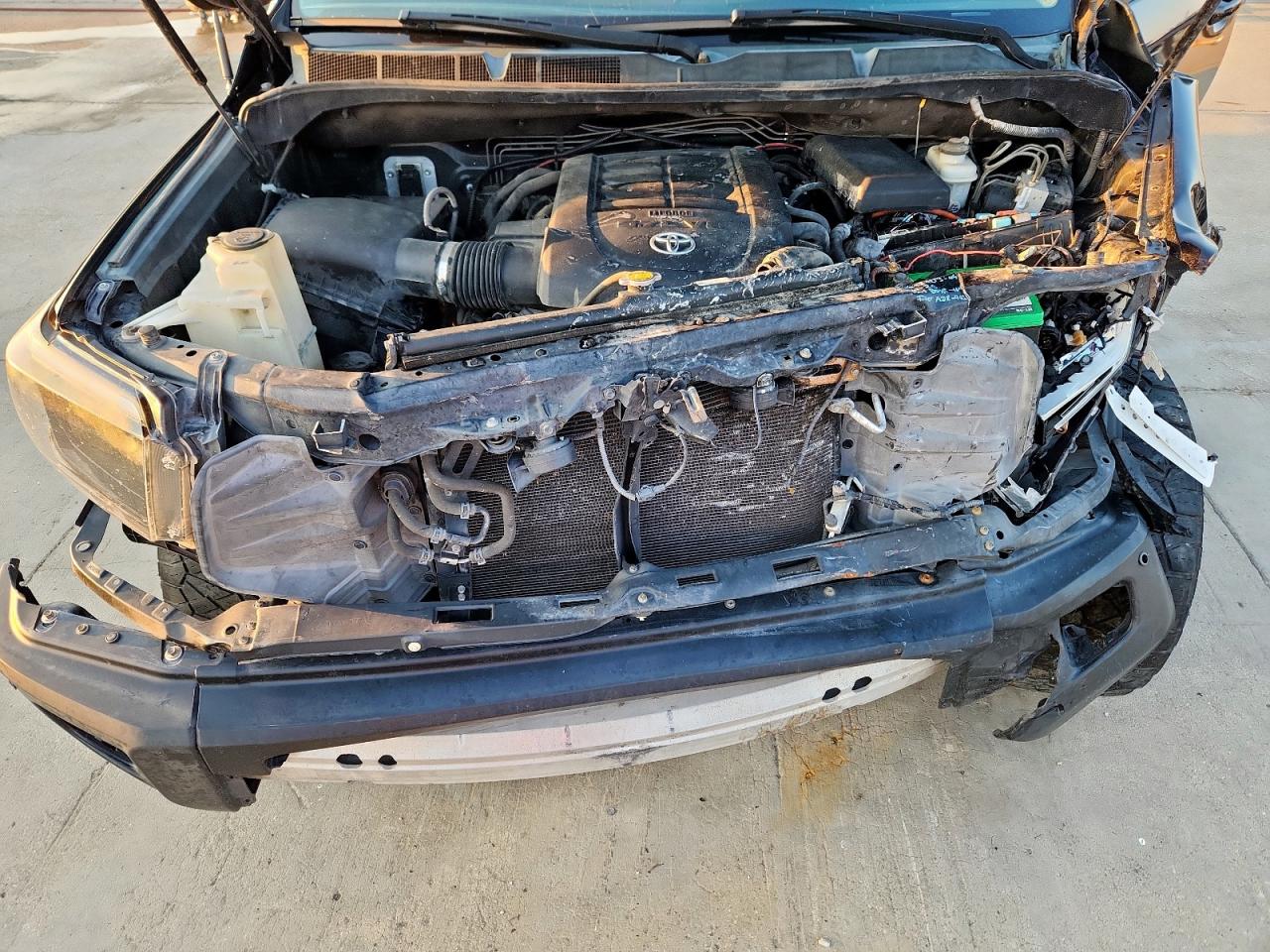 2014 Toyota Tundra Crewmax Platinum VIN: 5TFGY5F11EX164893 Lot: 80541535