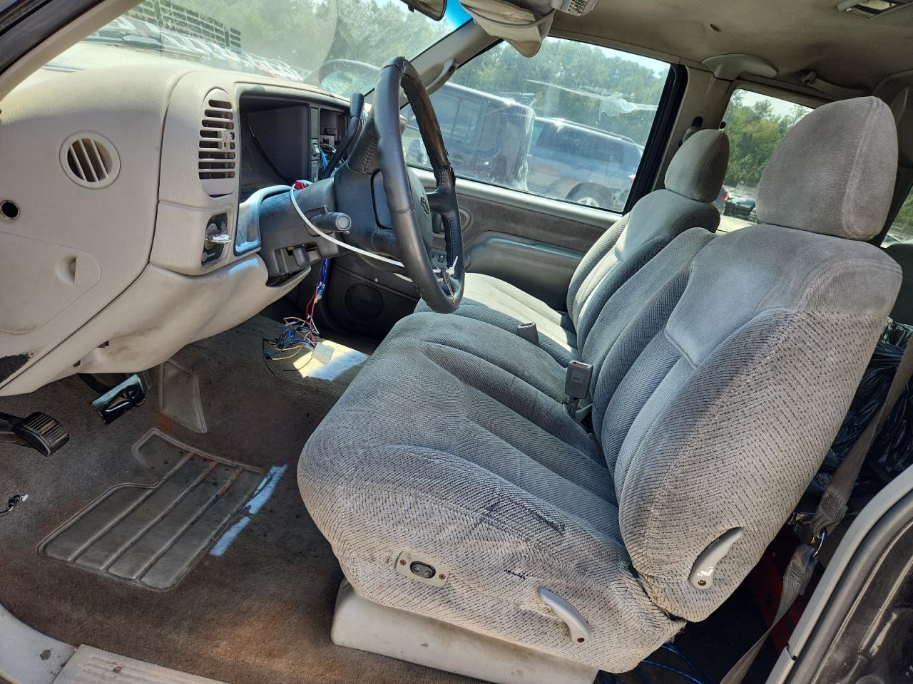 1998 Chevrolet Gmt-400 C1500 VIN: 2GCEC19R7W1145067 Lot: 71320205