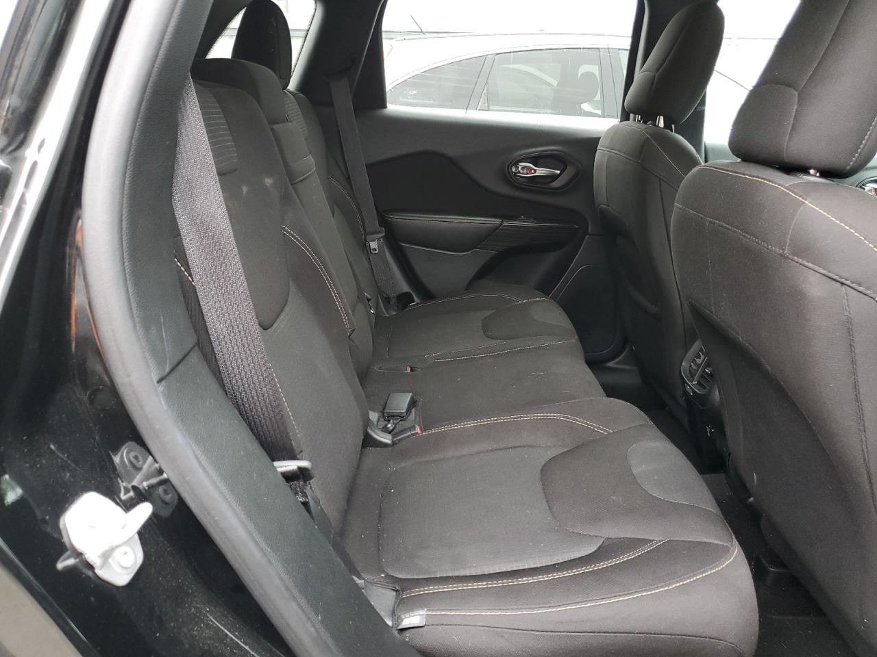 2017 Jeep Cherokee Latitude VIN: 1C4PJMCS3HW544601 Lot: 80473305