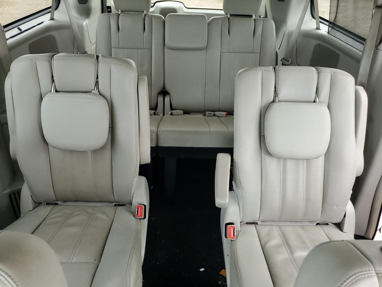 2016 Chrysler Town & Country Touring VIN: 2C4RC1BG8GR239987 Lot: 81217815