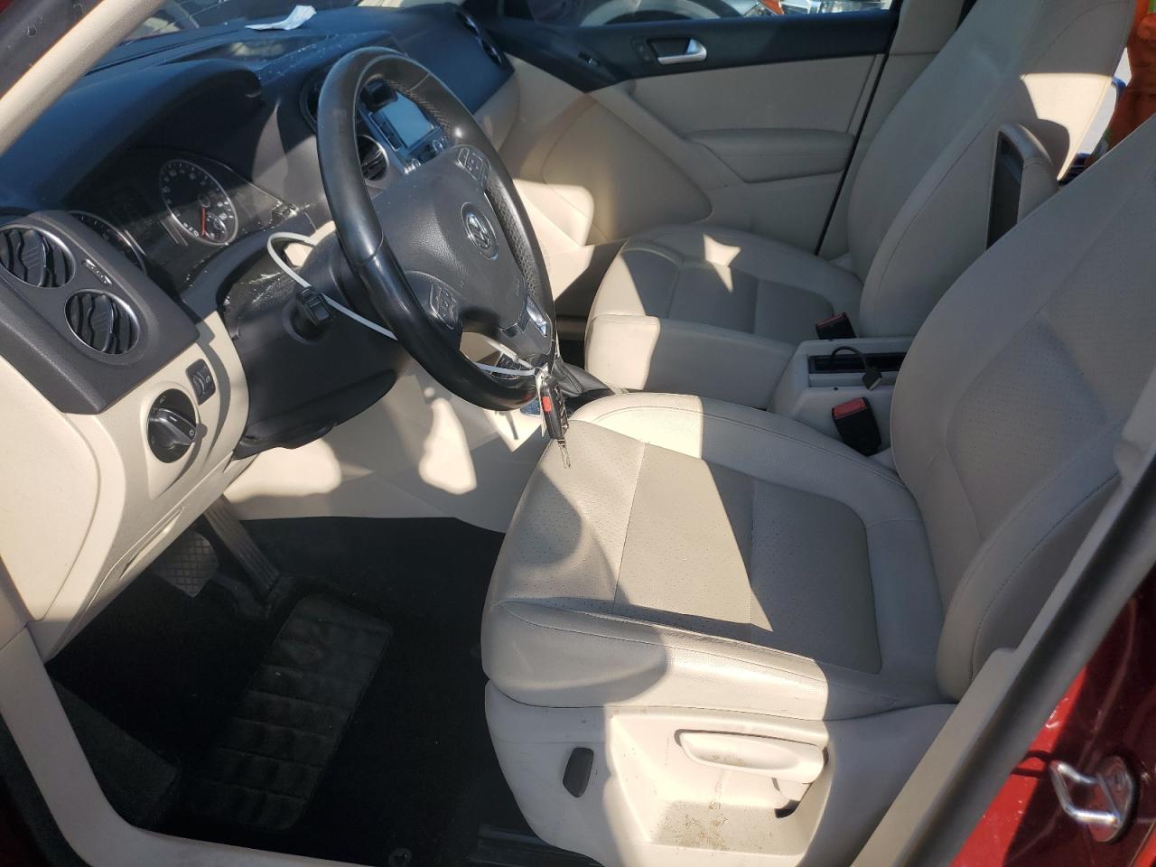 2013 Volkswagen Tiguan S VIN: WVGAV3AX2DW057771 Lot: 80744235
