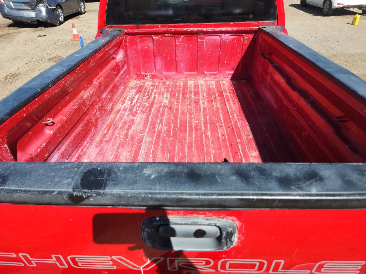 2001 Chevrolet Silverado C1500 VIN: 1GCEC14W91Z302174 Lot: 84627995