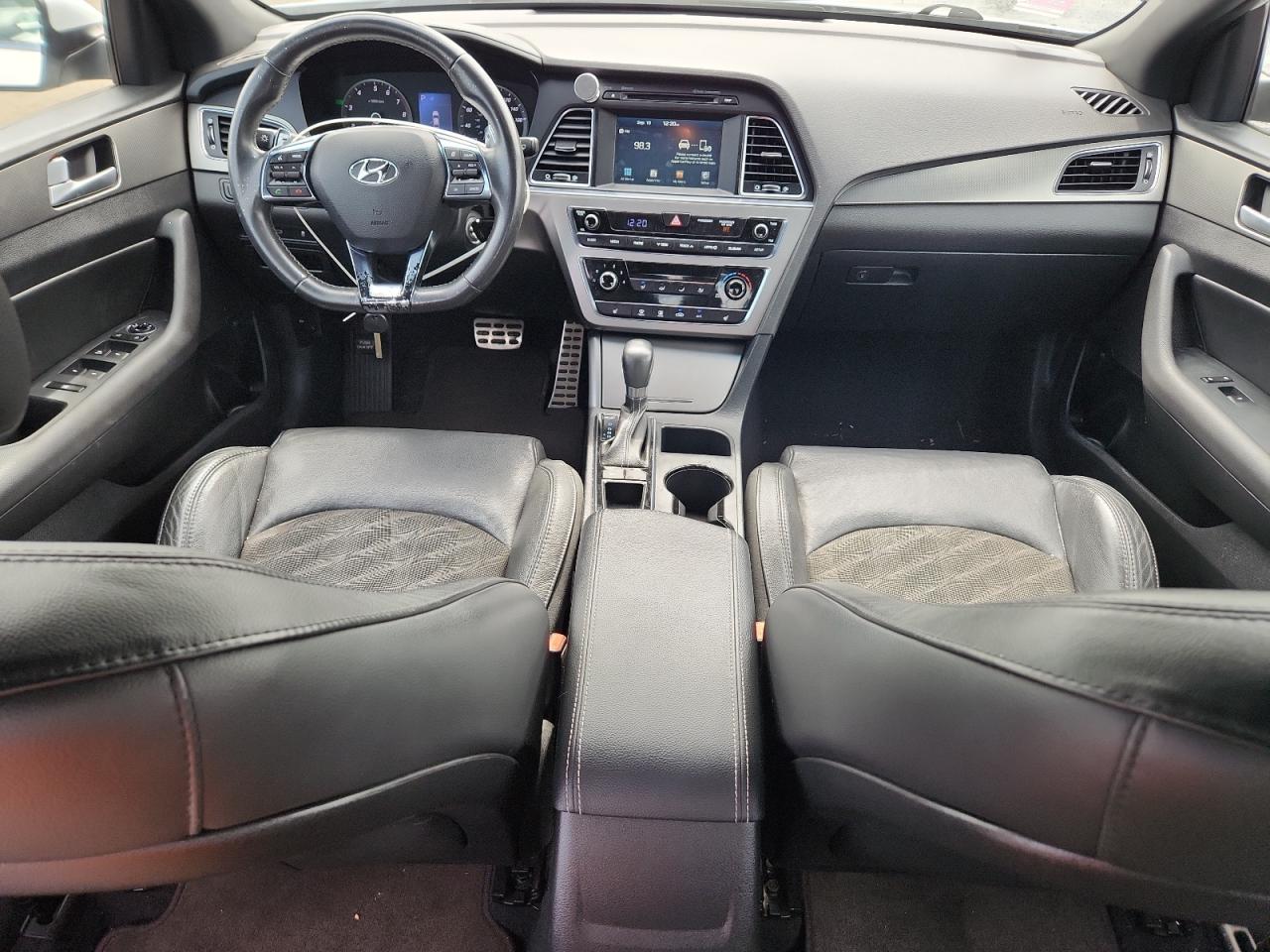 2017 Hyundai Sonata Sport VIN: 5NPE34AB4HH524979 Lot: 71589455