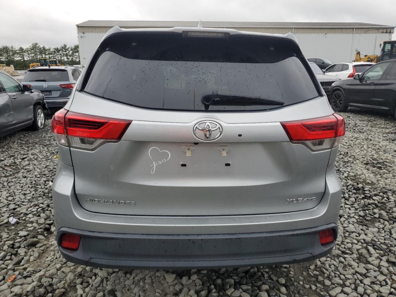 2019 Toyota Highlander Se VIN: 5TDJZRFH6KS588854 Lot: 81022665