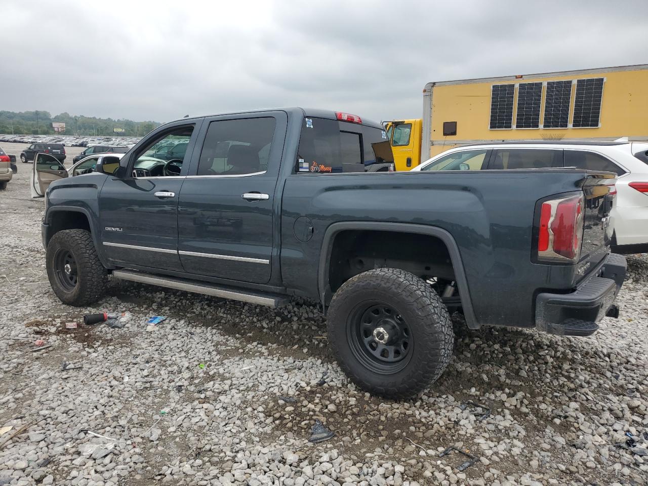 2017 GMC Sierra K1500 Denali VIN: 3GTU2PEJ5HG427784 Lot: 82139485