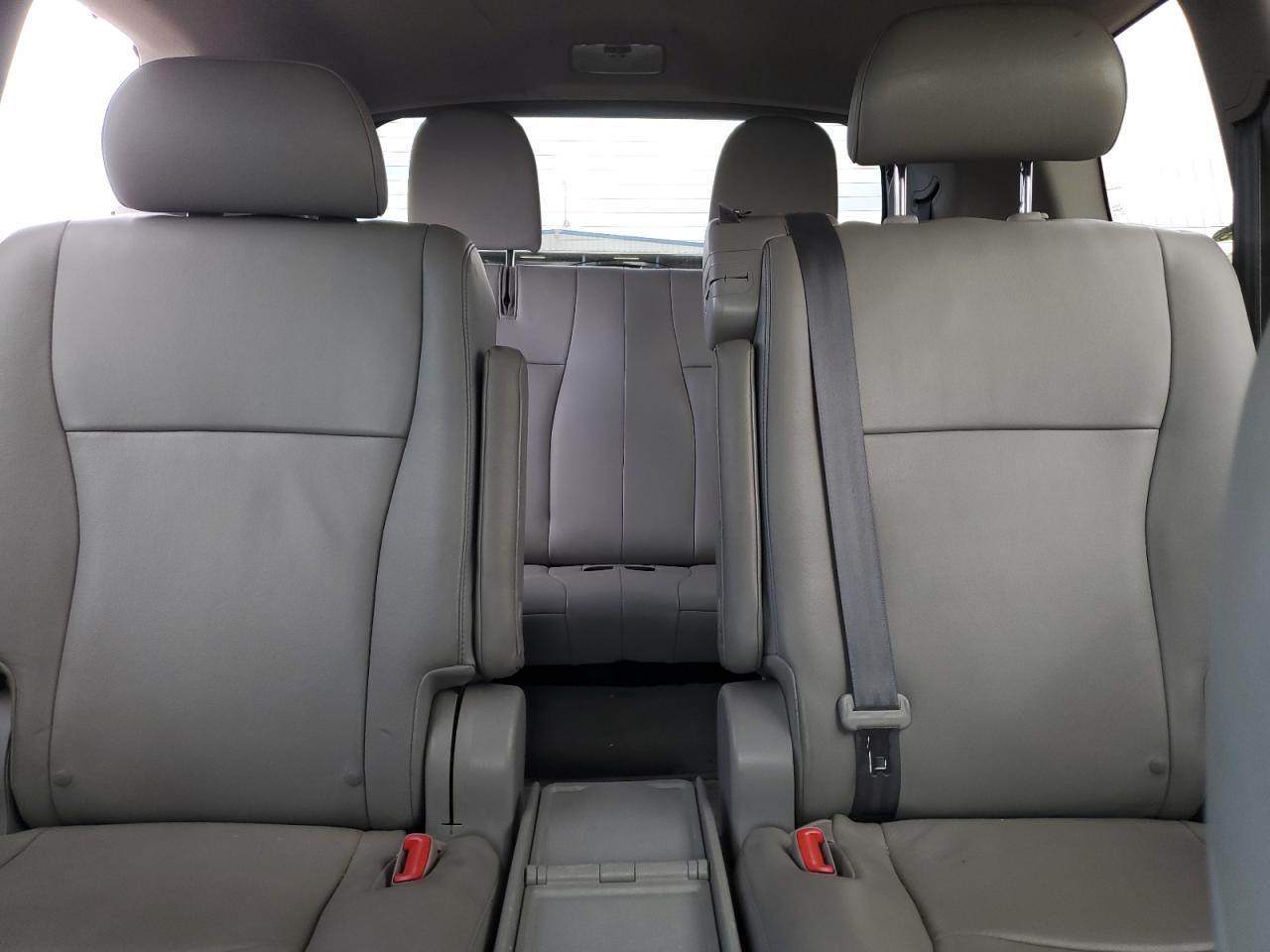 2010 Toyota Highlander Limited VIN: 5TDDK3EH3AS022228 Lot: 81252295