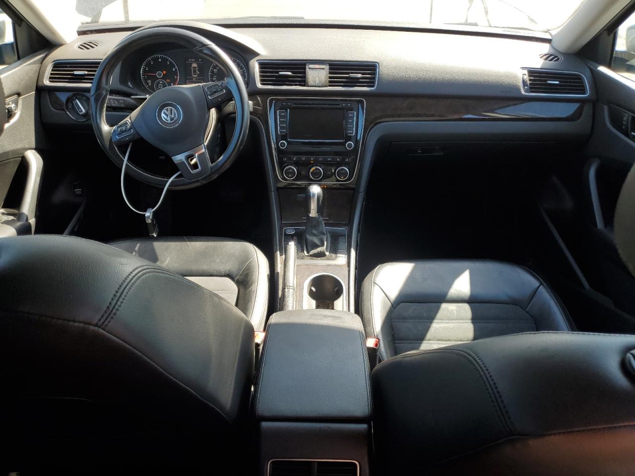 2015 Volkswagen Passat Sel VIN: 1VWCT7A33FC036775 Lot: 81818485