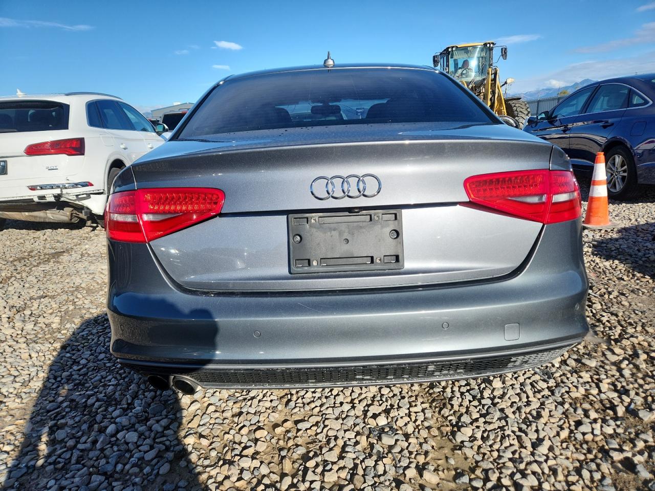 2014 Audi A4 Premium Plus VIN: WAUFFAFL7EA040266 Lot: 84237895