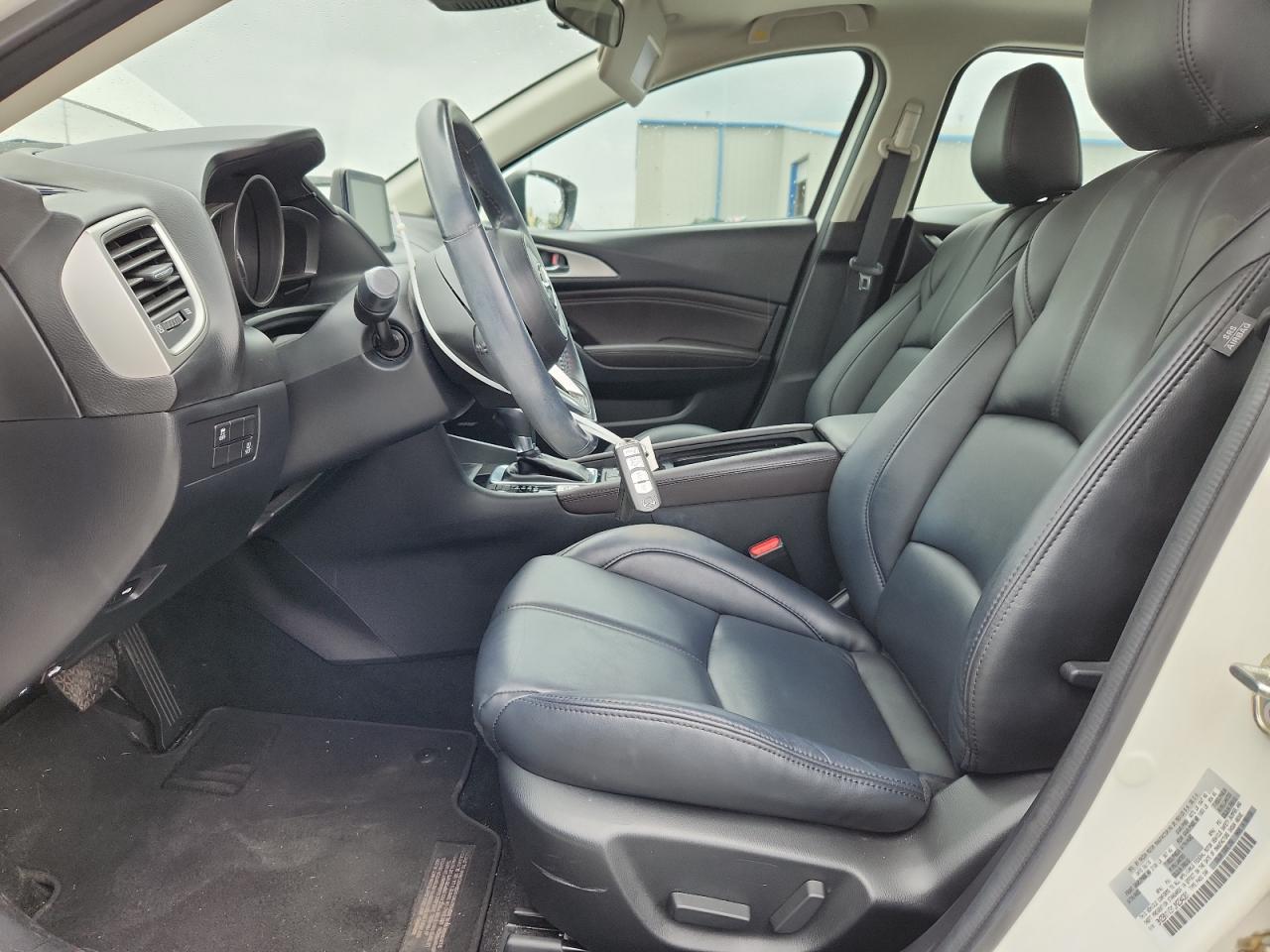 2018 Mazda 3 Touring VIN: 3MZBN1V31JM234081 Lot: 83941955