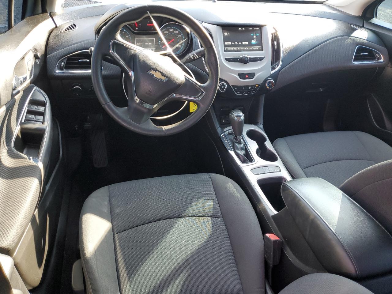 2018 Chevrolet Cruze Ls VIN: 1G1BC5SM6J7168451 Lot: 80662375