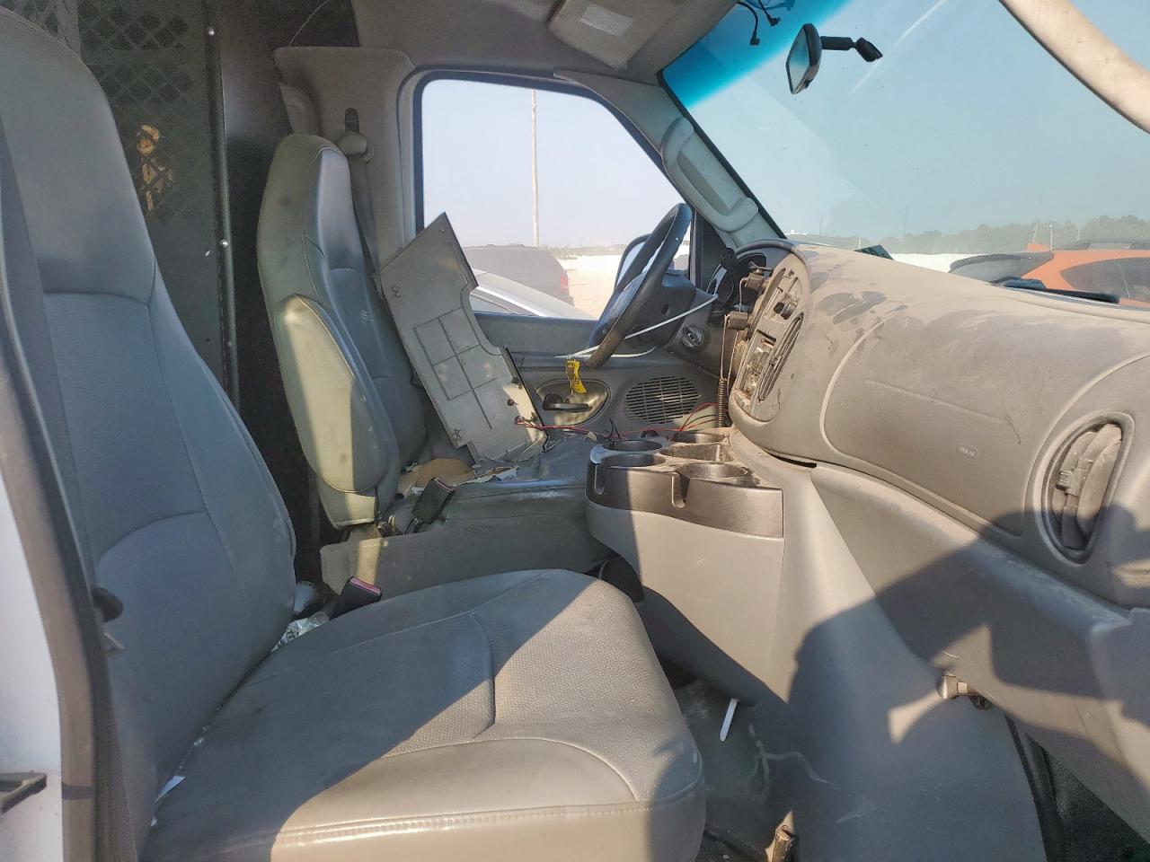 2008 Ford Econoline E250 Van VIN: 1FTNE24WX8DB55418 Lot: 80839595