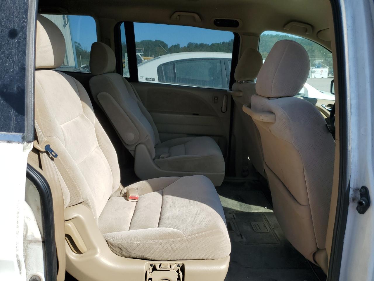 2007 Honda Odyssey Lx VIN: 5FNRL38207B111682 Lot: 71692825