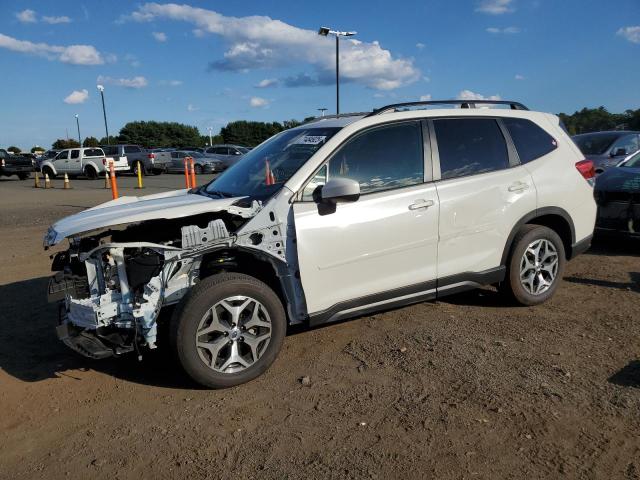  SUBARU FORESTER 2019 Белы
