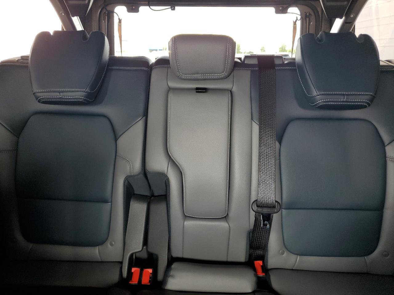 2023 Ford Bronco Base VIN: 1FMEE5DPXPLB58944 Lot: 71264465