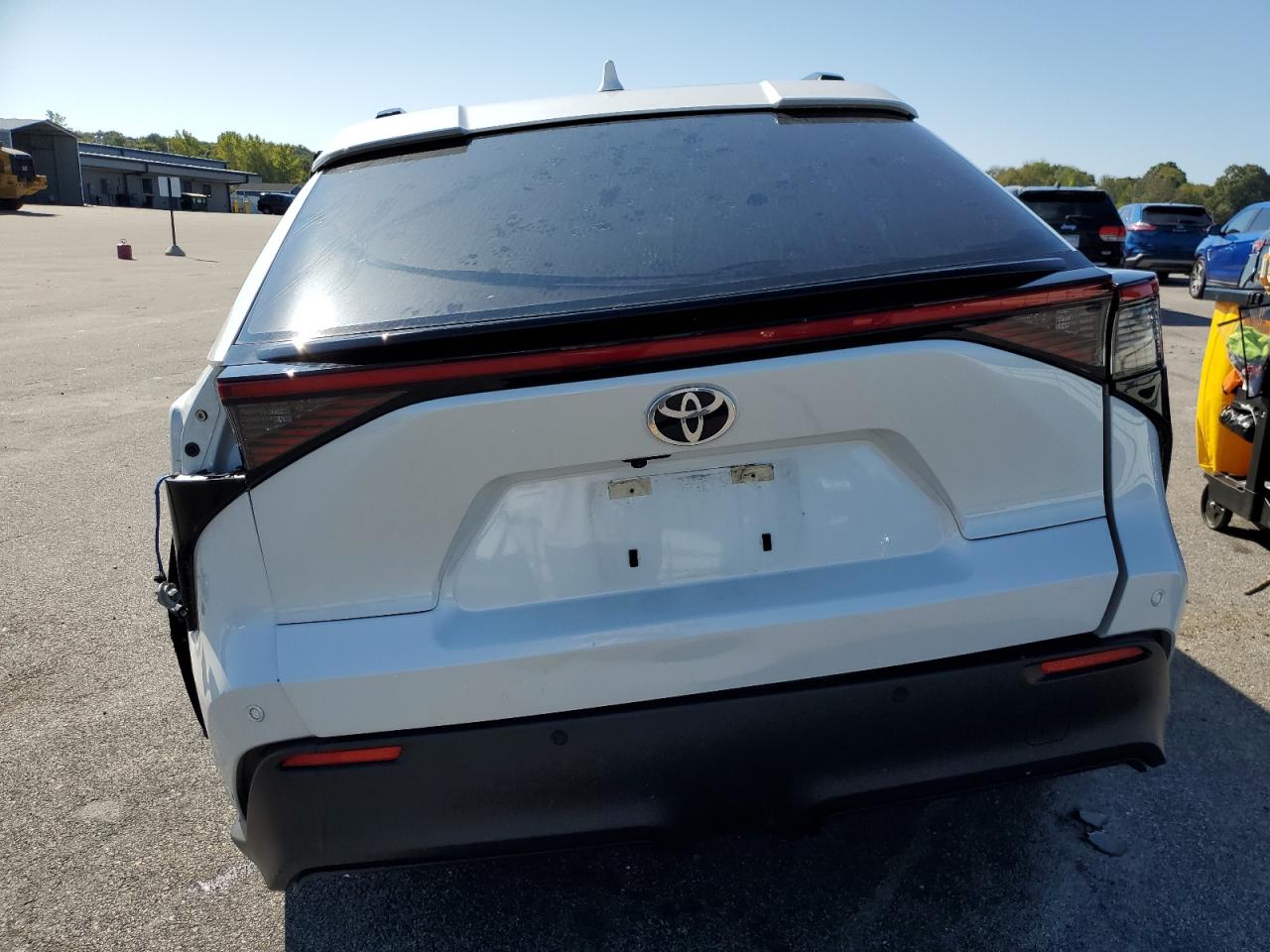 2023 Toyota Bz4X Xle VIN: JTMABACA7PA031081 Lot: 80805895